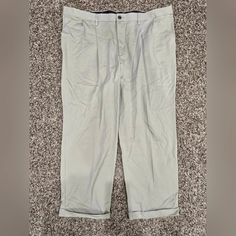 Dockers Relaxed Fit Khakis Mens NWOT W42 L30